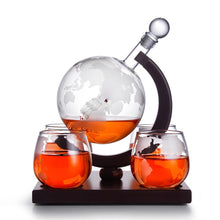 Load image into Gallery viewer, Globe Whiskey Decanter with 4 Glasses
